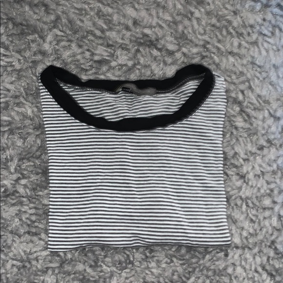 American Eagle Outfitters Tops - STRIPED CROP TEE